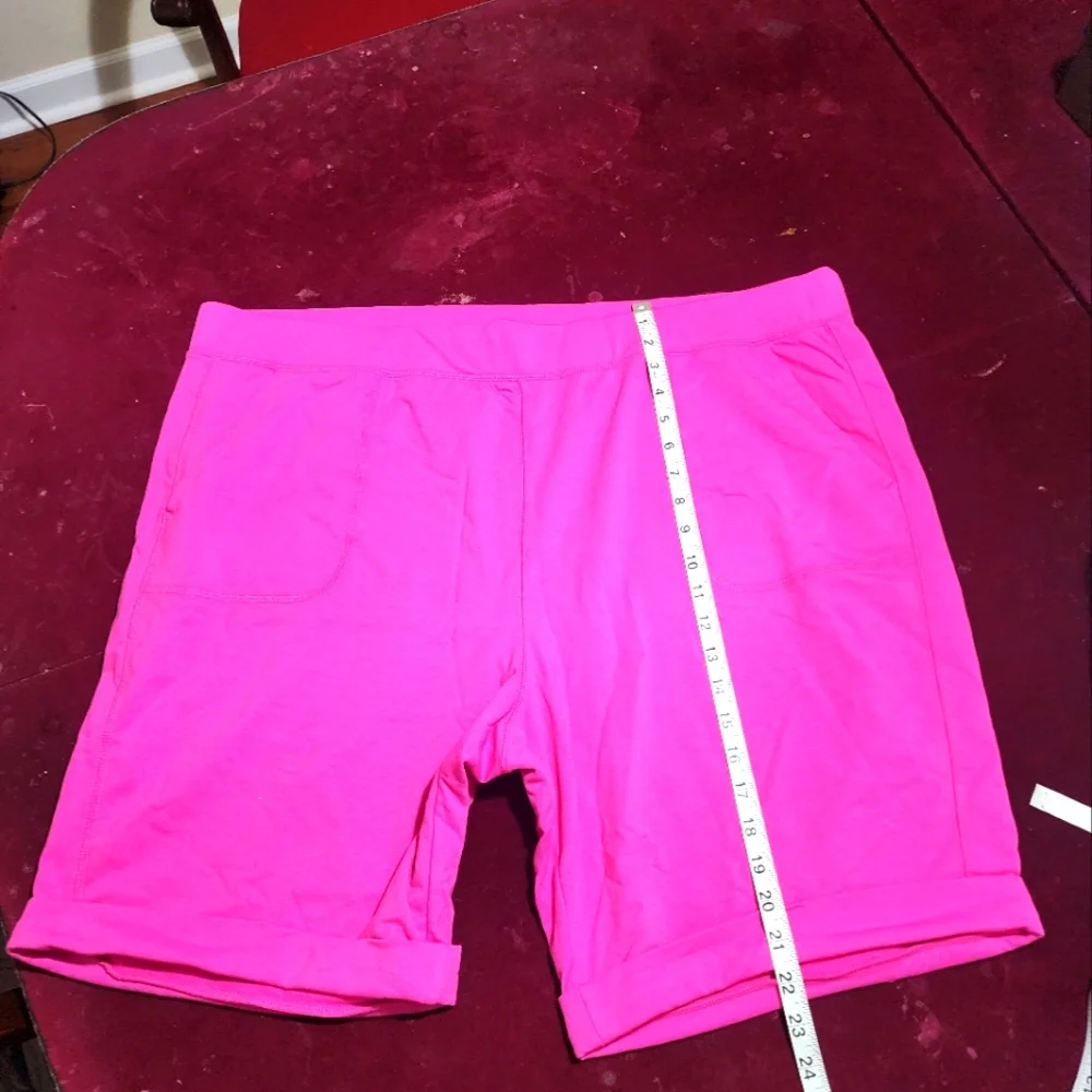NWOT ... D & Co. Active Shorts - Picture 1 of 7